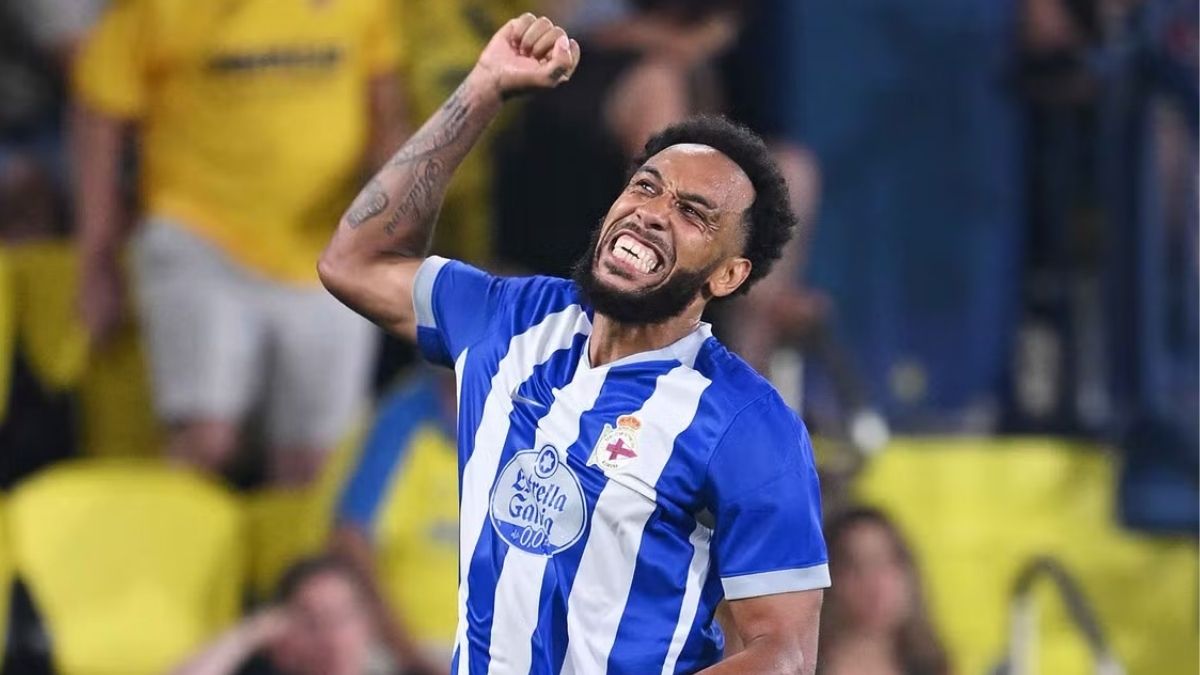 Aubameyang snatches thrilling win at Villarreal for Deportivo