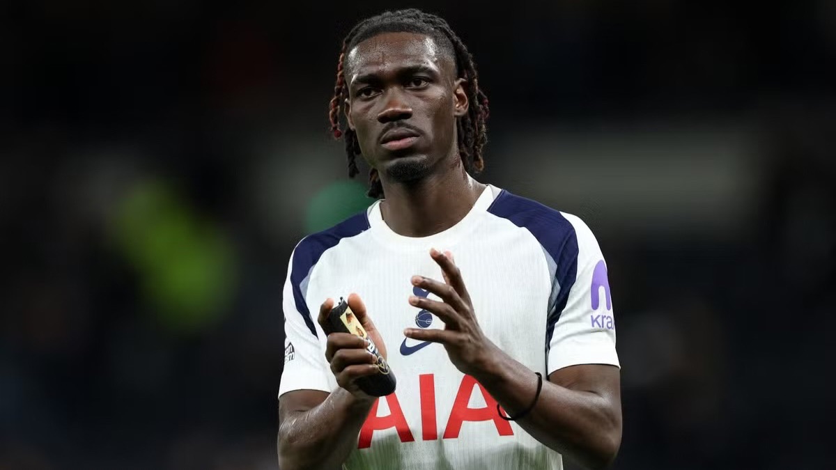 Yves Bissouma set to sign to Ajax from Spurs on free transfer