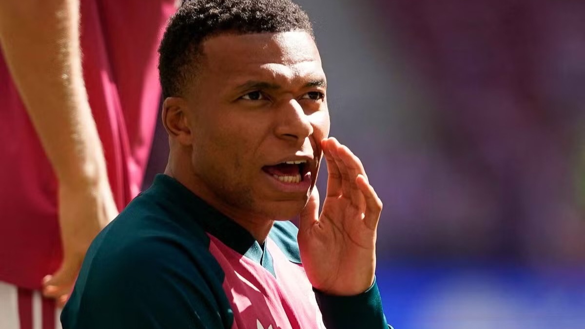 Mbappe misses France training due to illness ahead of Zidane's first match