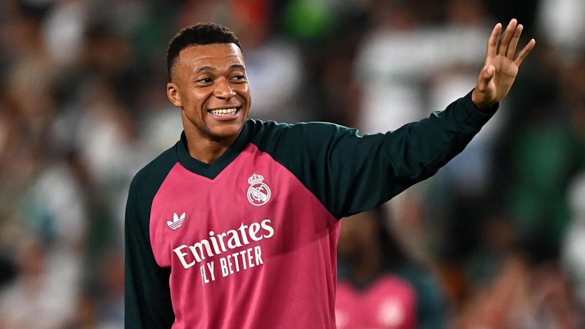Mbappe returns to Real Madrid training after knee injury