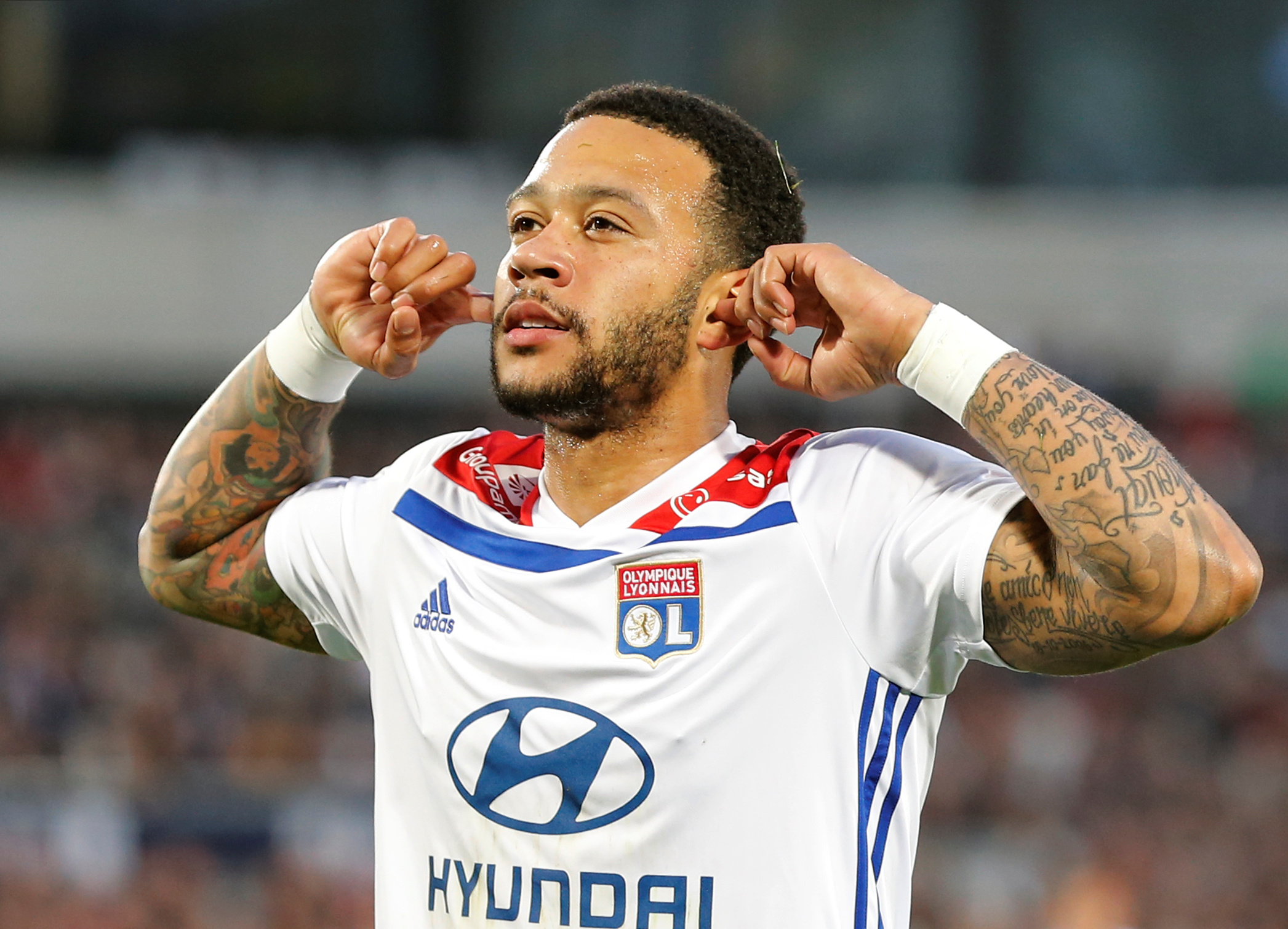 Memphis Depay Reconciled with his father - Afroballers