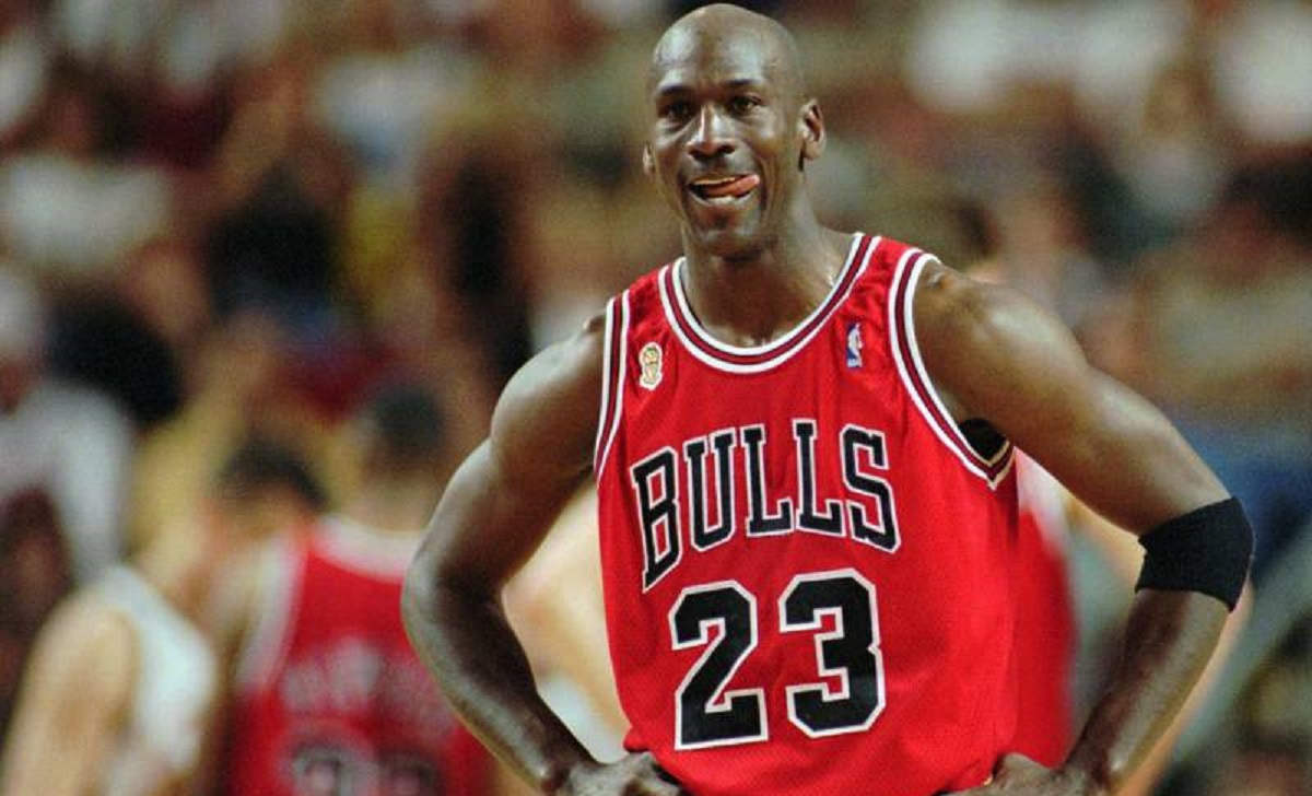Game-worn Michael Jordan 1998 Finals jersey up for Afroballers