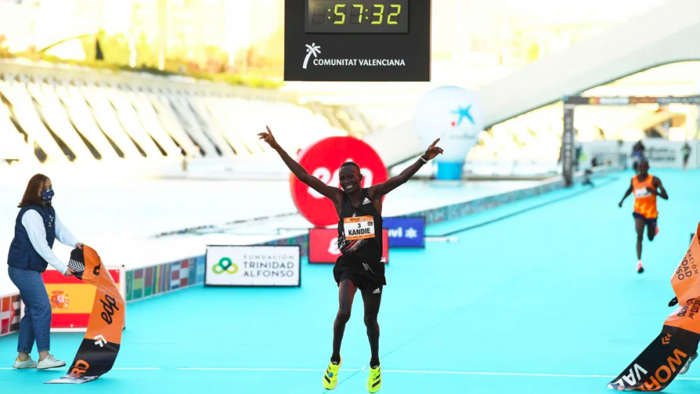 Kibiwott Kandie smashes half marathon world record in Valencia