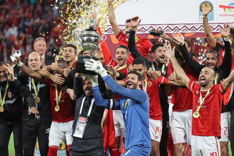 Ahly s players celebrate after winning the CAF Super Cup against Raja