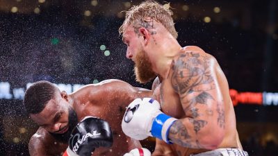 Jake Paul vs Tyron Woodley